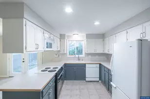 2801 Davidson St SE, Albany, OR 97322 - Photo 13