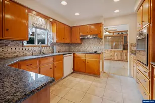 4290 Ivory Way NE, Salem, OR 97305 - Photo 13