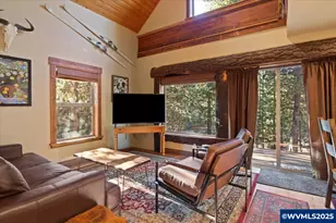 141152 Crescent Moon Dr, Crescent Lake, OR 97733 - Photo 9