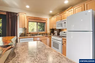 141152 Crescent Moon Dr, Crescent Lake, OR 97733 - Photo 17