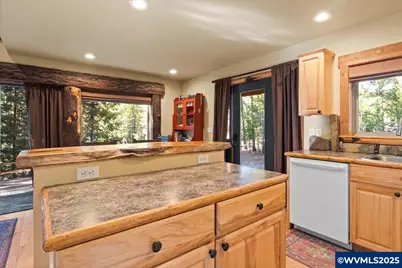 141152 Crescent Moon Dr, Crescent Lake, OR 97733 - Photo 19