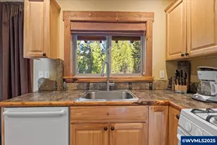 141152 Crescent Moon Dr, Crescent Lake, OR 97733 - Photo 23