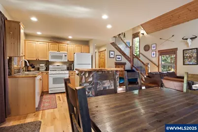 141152 Crescent Moon Dr, Crescent Lake, OR 97733 - Photo 7