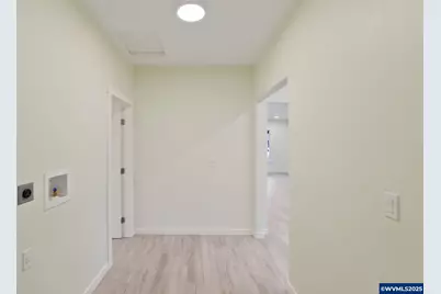 715 19th St SE, Salem, OR 97301 - Photo 25