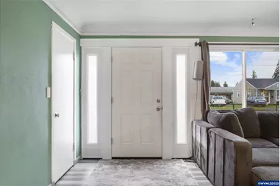 1038 3rd Av, Sweet Home, OR 97386 - Photo 9