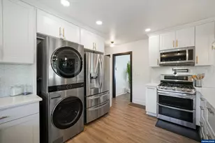 1515 19th St NE, Salem, OR 97301 - Photo 23