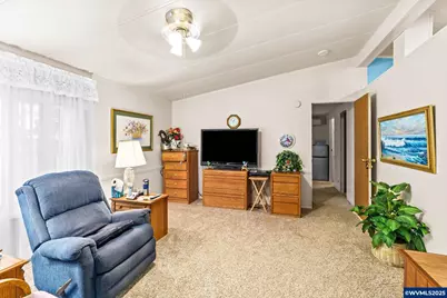 364 Scotts Glen Dr, Springfield, OR 97477 - Photo 5