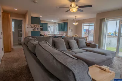 4337 Mackinaw Av SE, Albany, OR 97322 - Photo 3