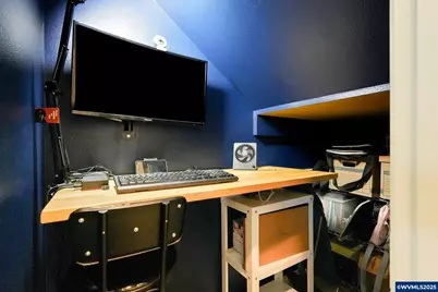 3042 Flame Tree Ln NW, Albany, OR 97321 - Photo 15