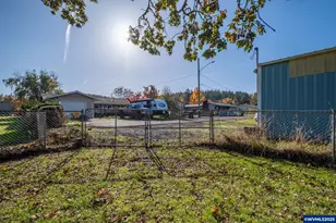 951 Dogwood St, Sweet Home, OR 97386 - Photo 35