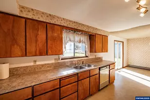 951 Dogwood St, Sweet Home, OR 97386 - Photo 11