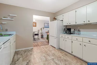 825 Walnut St SW, Albany, OR 97321 - Photo 17