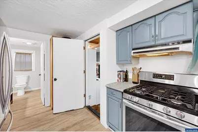 352 NE Polk Station Rd, Dallas, OR 97338 - Photo 15