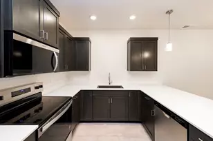 3857-3861 Village Center Dr SE, Salem, OR 97302 - Photo 5