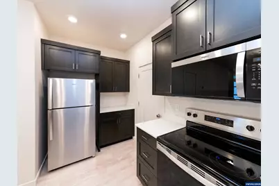 3857-3861 Village Center Dr SE, Salem, OR 97302 - Photo 7