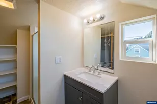 3392 Sunnyview Rd NE, Salem, OR 97301 - Photo 19