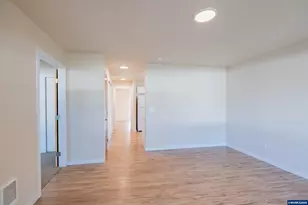 3392 Sunnyview Rd NE, Salem, OR 97301 - Photo 31