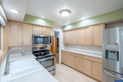 292 Stoneway Dr NW, Salem, OR 97304 - Photo 13