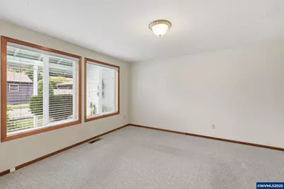 19235 SW Durell Ct, Beaverton, OR 97003 - Photo 9