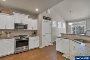 2292 Woodcock Av, Stayton, OR 97383 - Photo 13