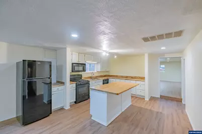 1862 Ulex St, Sweet Home, OR 97386 - Photo 7