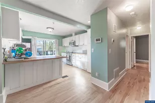 745 16th St NE, Salem, OR 97301 - Photo 7