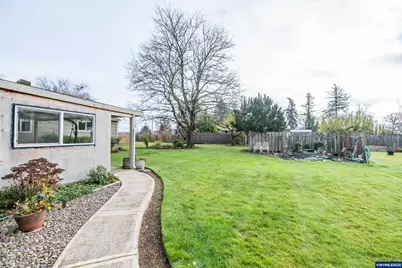 1110 Cascade Dr, Lebanon, OR 97355 - Photo 27