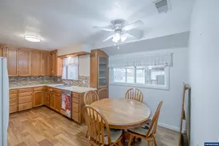 1110 Cascade Dr, Lebanon, OR 97355 - Photo 9