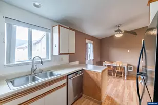 1940 17th Ave SE, Albany, OR 97322 - Photo 11