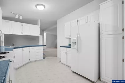 3415 Lake Vanessa Cir NW, Salem, OR 97304 - Photo 13