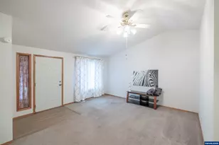 461 Violet St, Lebanon, OR 97355 - Photo 3