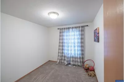 461 Violet St, Lebanon, OR 97355 - Photo 15