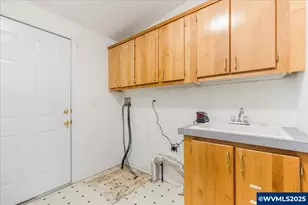 34117 Santiam Hwy, Lebanon, OR 97355 - Photo 21