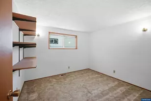 840 Clarmount St NW, Salem, OR 97304 - Photo 25