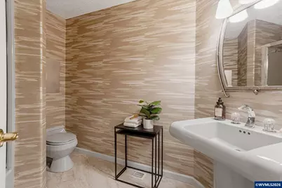 3060 Camellia Dr S, Salem, OR 97302 - Photo 37