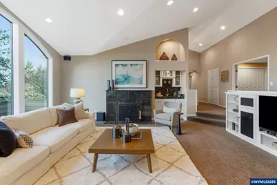 3060 Camellia Dr S, Salem, OR 97302 - Photo 9