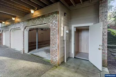 3060 Camellia Dr S, Salem, OR 97302 - Photo 43