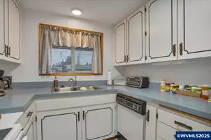 1720 Jansen Way, Woodburn, OR 97071 - Photo 15