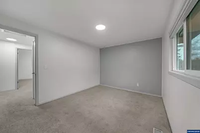 654 NW Bryant Ct, Dallas, OR 97338 - Photo 17