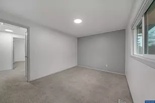 654 NW Bryant Ct, Dallas, OR 97338 - Photo 17