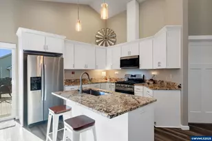 2127 SE Academy St, Dallas, OR 97338 - Photo 7