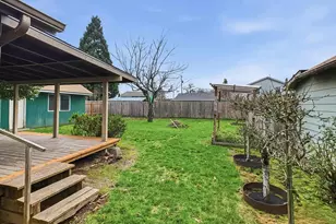 659 F St, Independence, OR 97351 - Photo 5