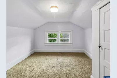 659 F St, Independence, OR 97351 - Photo 31