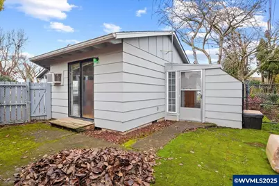 1444 Umpqua Ct, Woodburn, OR 97071 - Photo 15