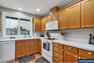 1257 Trent Av N, Keizer, OR 97303 - Photo 7