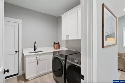 1025 Sassafras St, Independence, OR 97351 - Photo 23