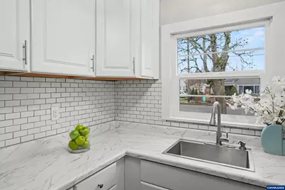 1084 24th St NE, Salem, OR 97301 - Photo 15