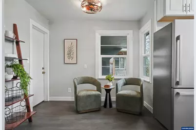 1084 24th St NE, Salem, OR 97301 - Photo 13