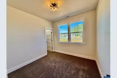 215 NE Broadway St, Sublimity, OR 97385 - Photo 39