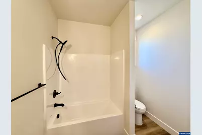 215 NE Broadway St, Sublimity, OR 97385 - Photo 35